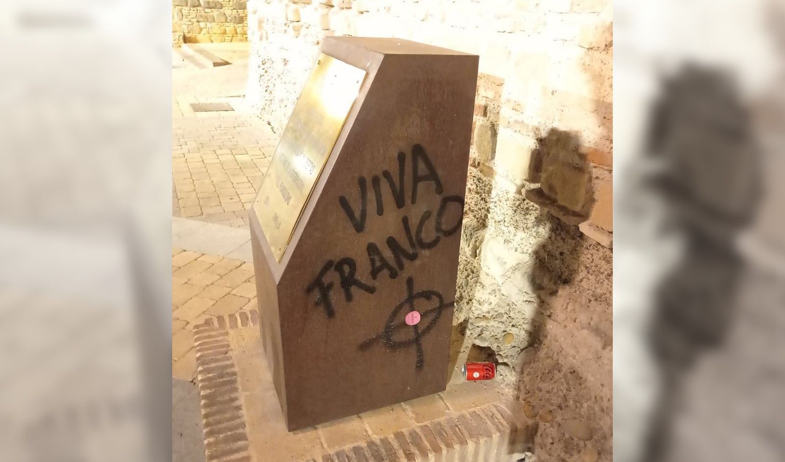 El ataque al monolito de las víctimas el franquismo en Jerez.