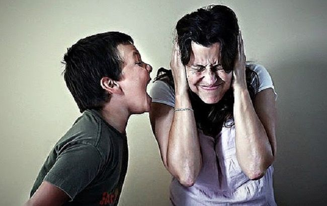 Violencia de hijos a padres.