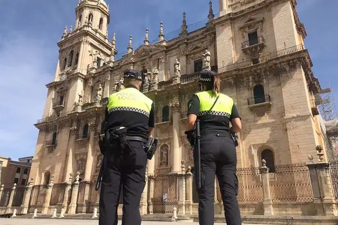 La Policía Local de Jaén. Muere un joven en Andújar por una puñalada al defender a una menor de una agresión machista