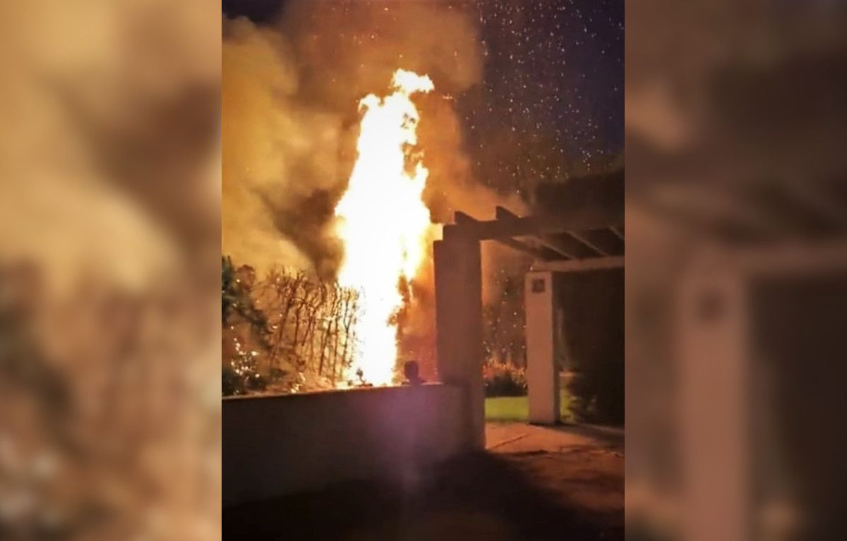 Un momento del incendio.