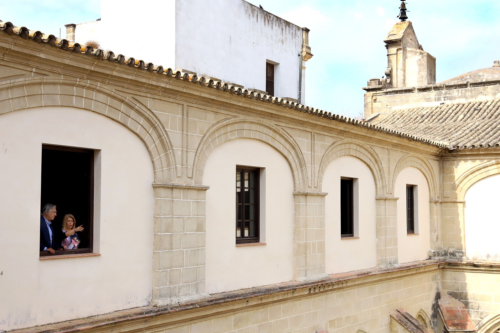 Sánchez y Camas, de visita en Los Claustros.