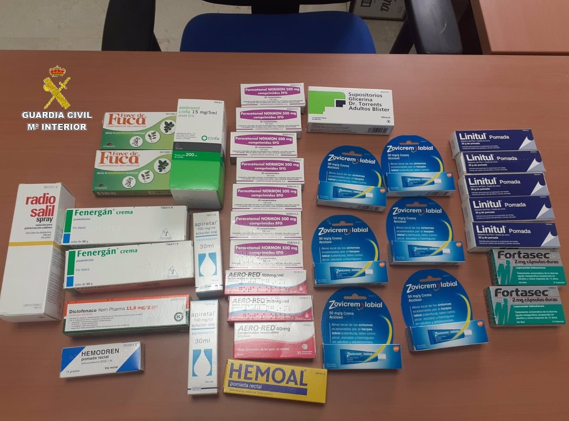 Vendían Hemoal, Fortasec y otros medicamentos sin autorización en un local de Atlanterra, en Tarifa