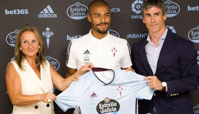 Mario Bermejo, a la derecha, en la presentación de Rafinha como jugador del Celta.