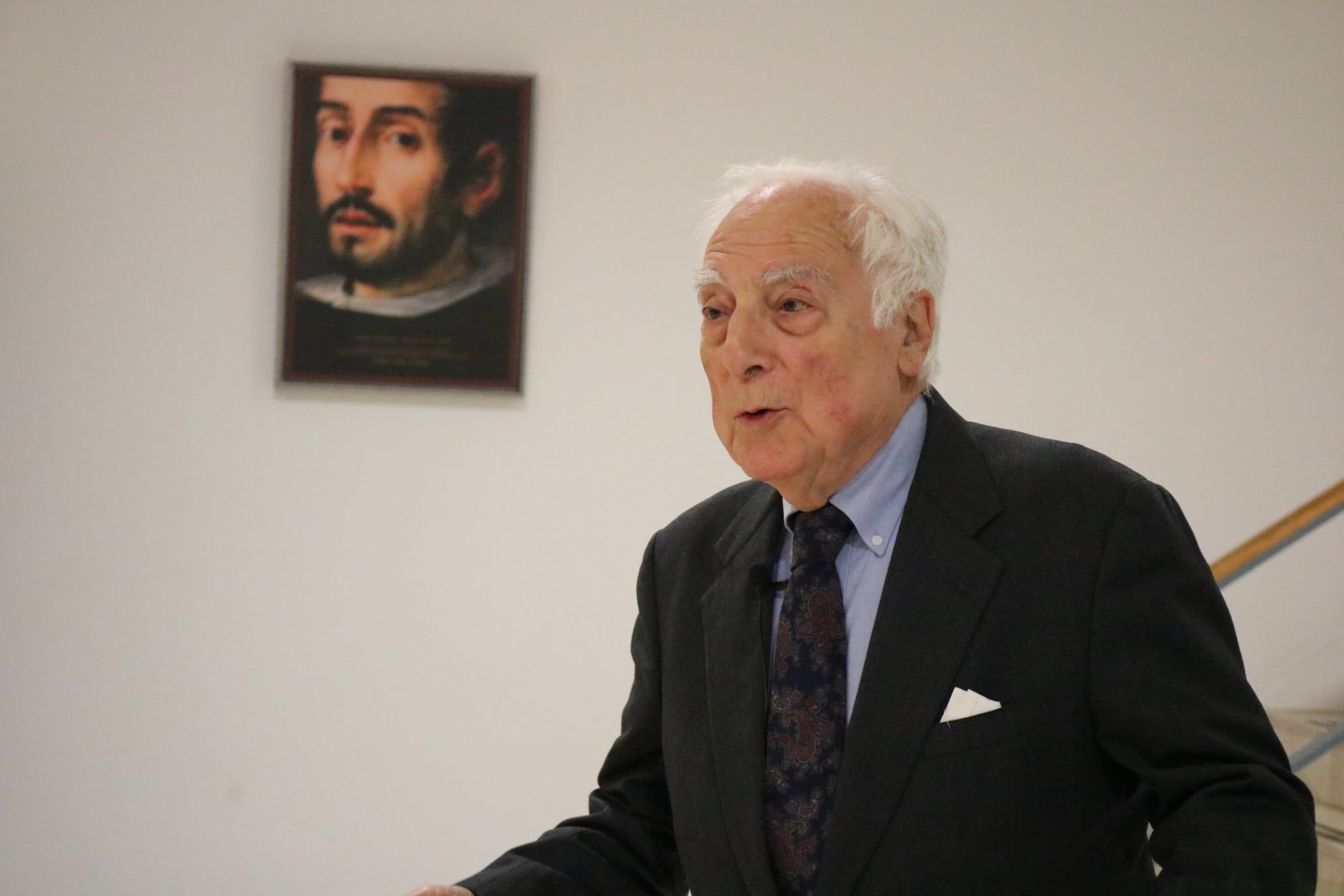 Fallece a los 90 años el poeta sevillano Aquilino Duque