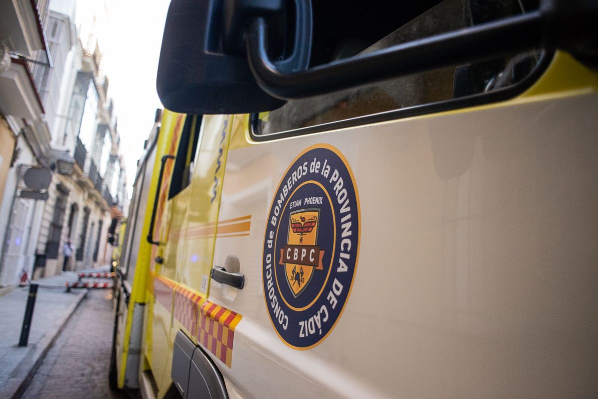 Actuación del Consorcio de Bomberos del Parque de la Provincia de Cádiz en Algeciras. 