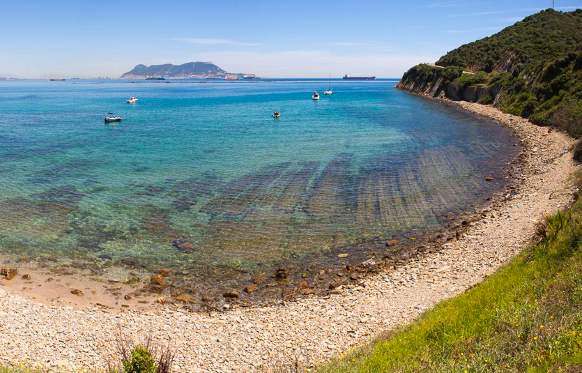 Imagen de la playa Faro de Punta del Carnero, en Algeciras. FOTO: CADIZENMOTO.COM.