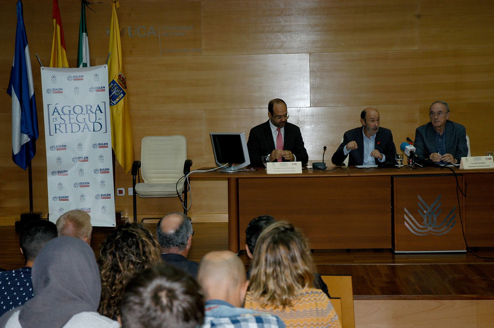 Rubalcaba, durante su conferencia en Jerez.