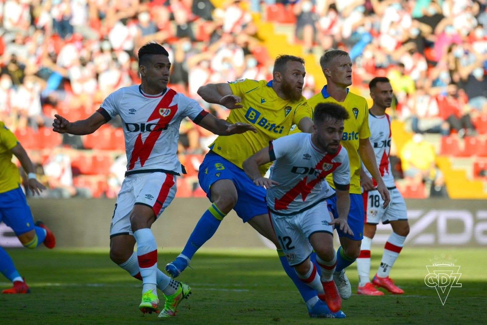 Una imagen del último partido entre Rayo Vallecano y Cádiz. 