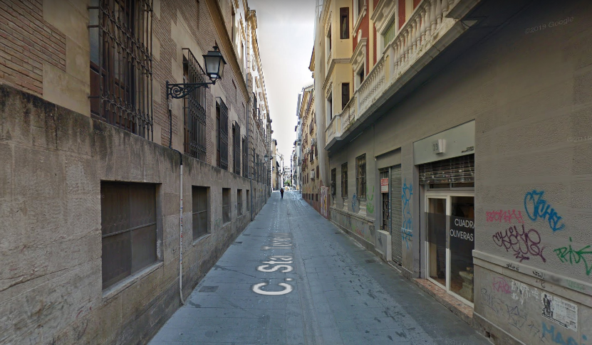 El hombre ha sido hallado muerto en una pensión en la calle Santa Teresa de Granada capital.   GOOGLE MAPS