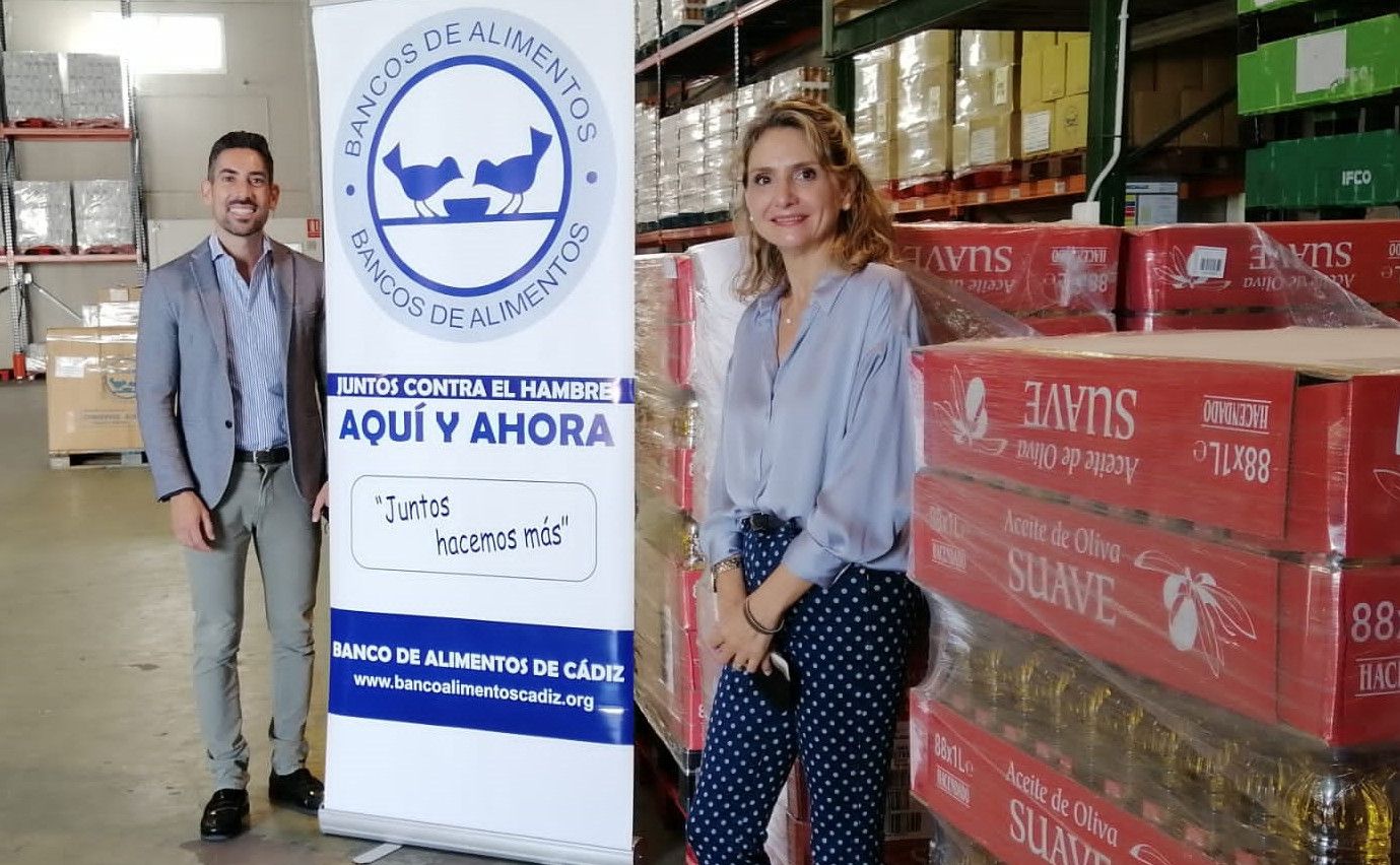 Donación de 5.280 kilos de productos de primera necesidad al Banco de Alimentos de Cádiz.