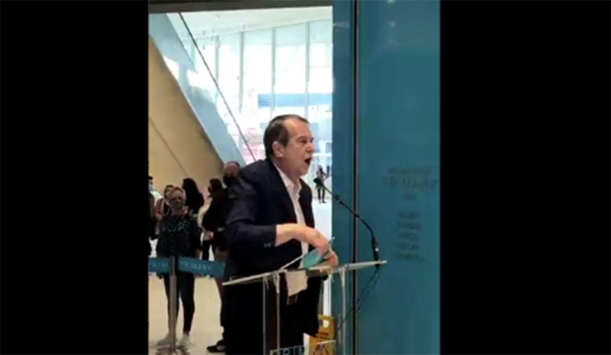 Abel Caballero, durante sus declaraciones en 'inglés'.