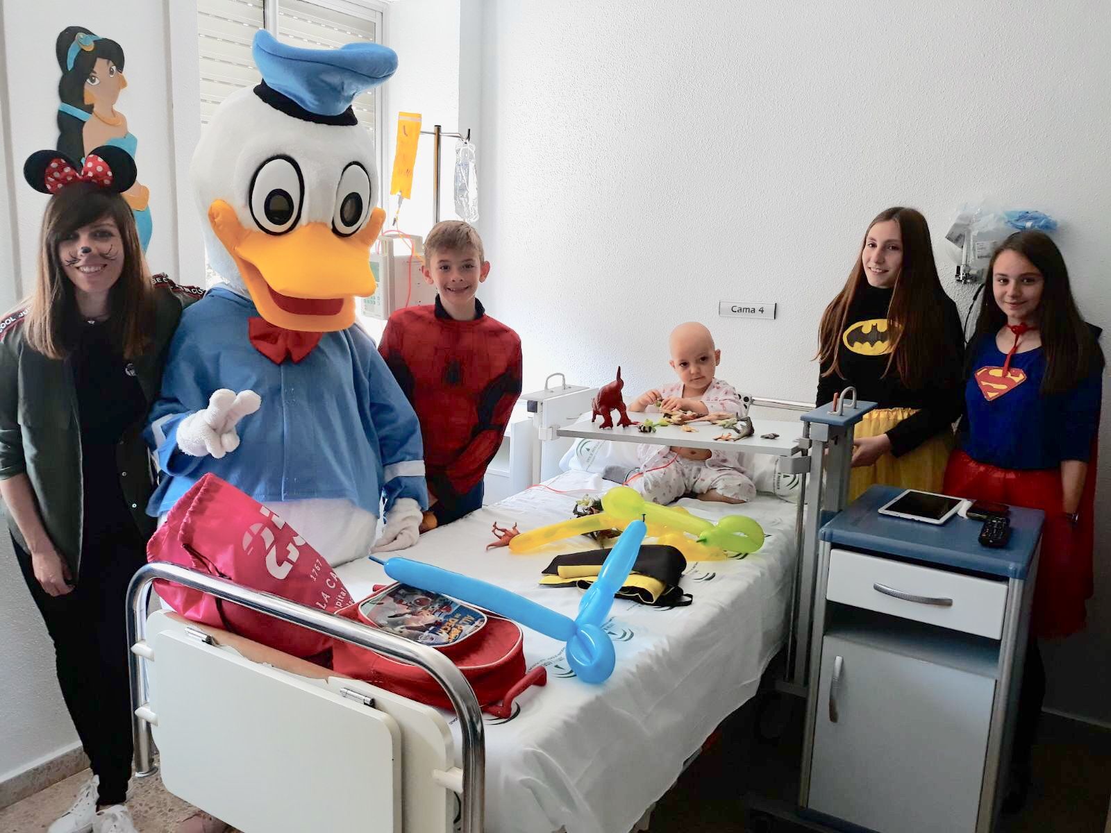 Una de las visitas a niños hospitalizados.