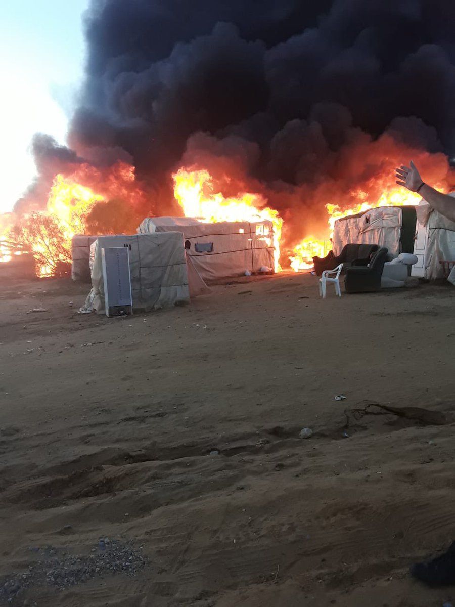 Imagen del incendio de chabolas registrado en Lepe.