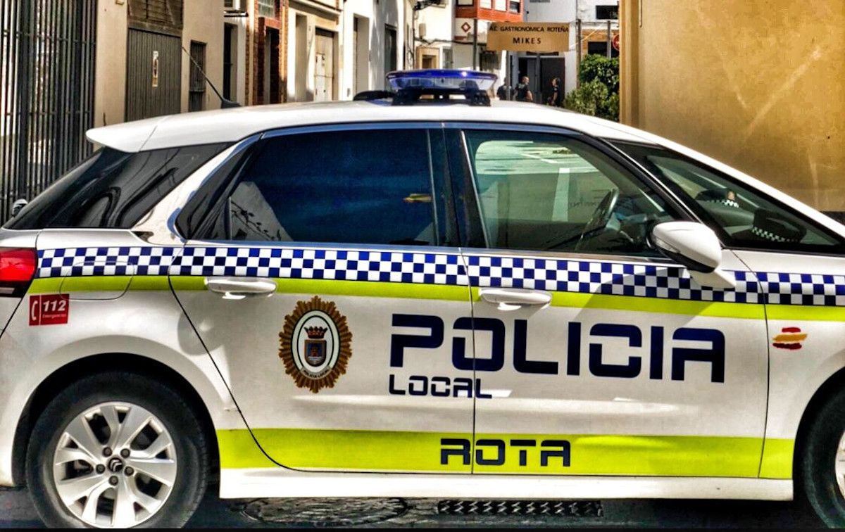 Coche de la Policía Local de Rota.