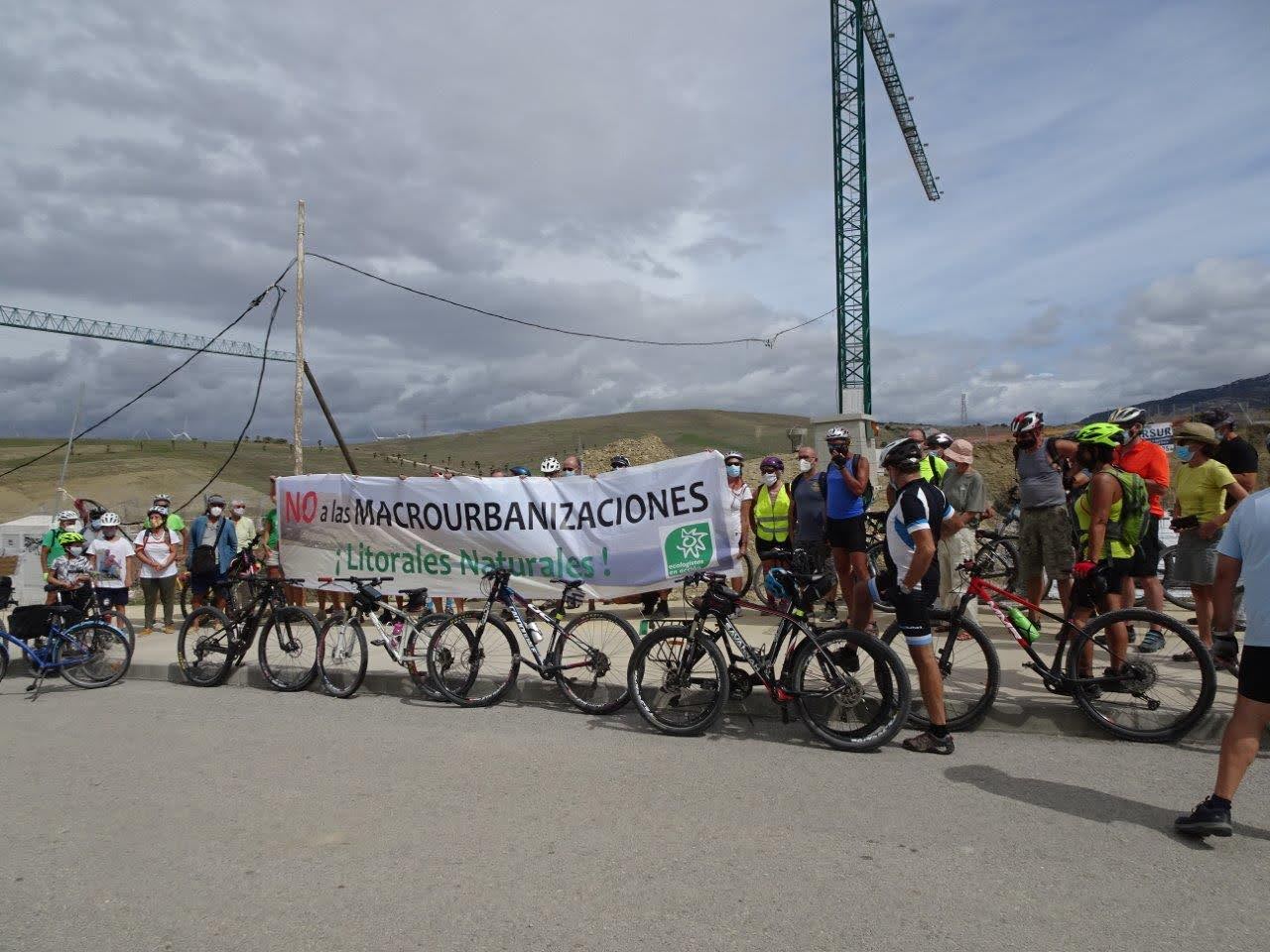 La marcha llegó hasta las instalaciones de Atlanterra Golf.