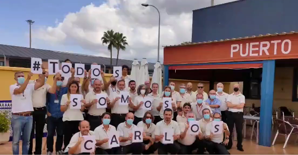 "Todos somos Carlos", compañeros del funcionario de prisiones expedientado muestran su apoyo. 