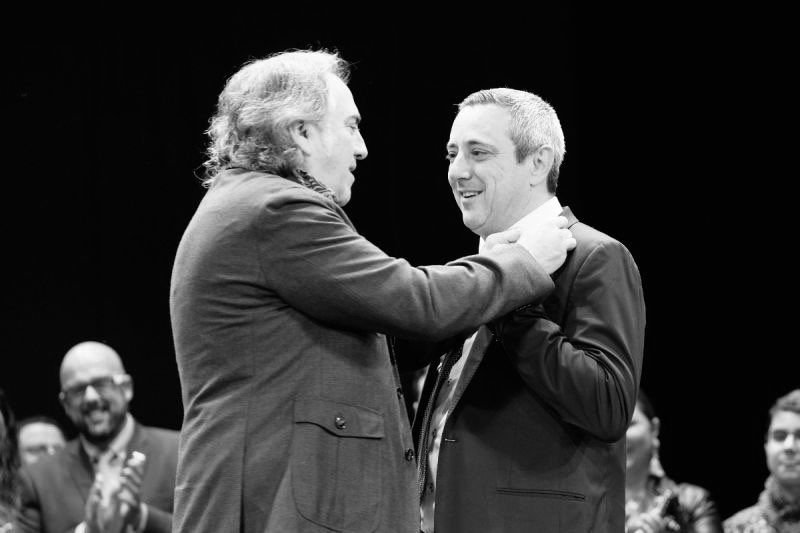 Francisco Sibón junto al Selu, en una imagen del Twitter de la Comparsa de Martínez Ares. 