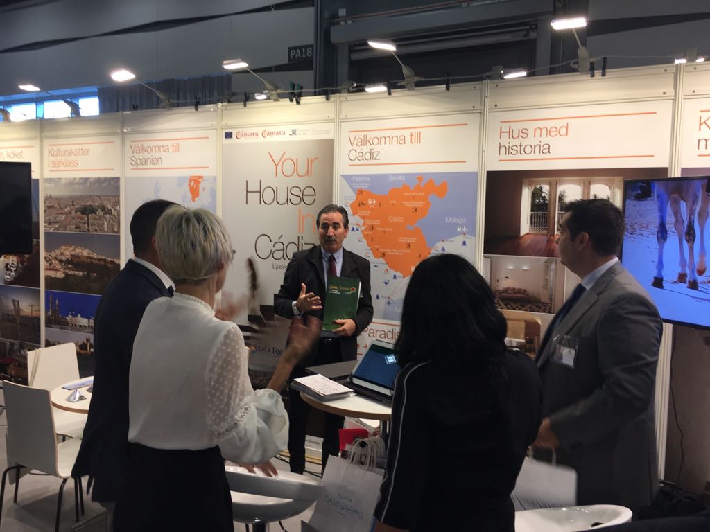 Eduardo Aparcero, gerente de Inmo Costa Noroeste, durante la feria inmobiliaria celebrada en Suecia, días atrás.