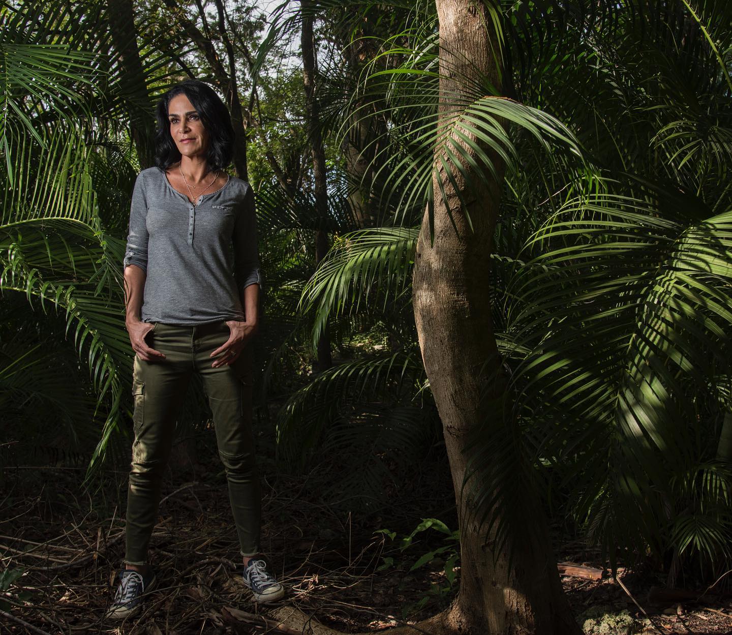 Lydia Cacho en una imagen en la selva compartida en su página de Facebook. 