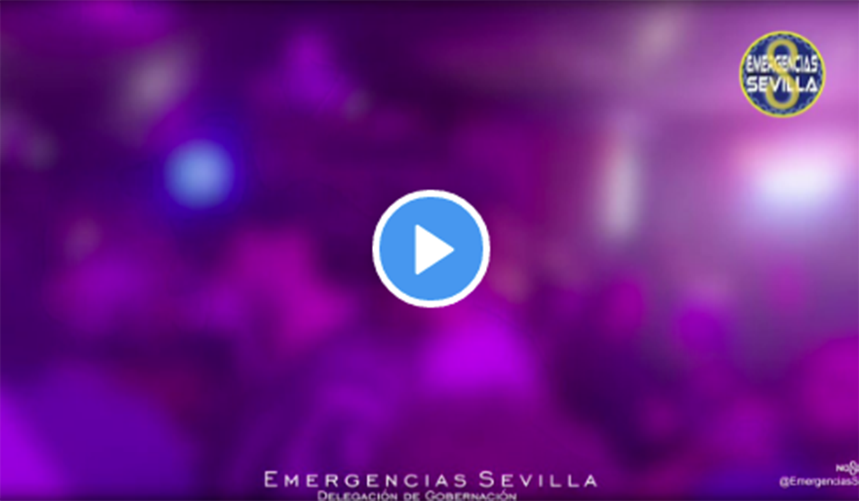 Interior de uno de los locales de Sevilla que tenían exceso de aforo.