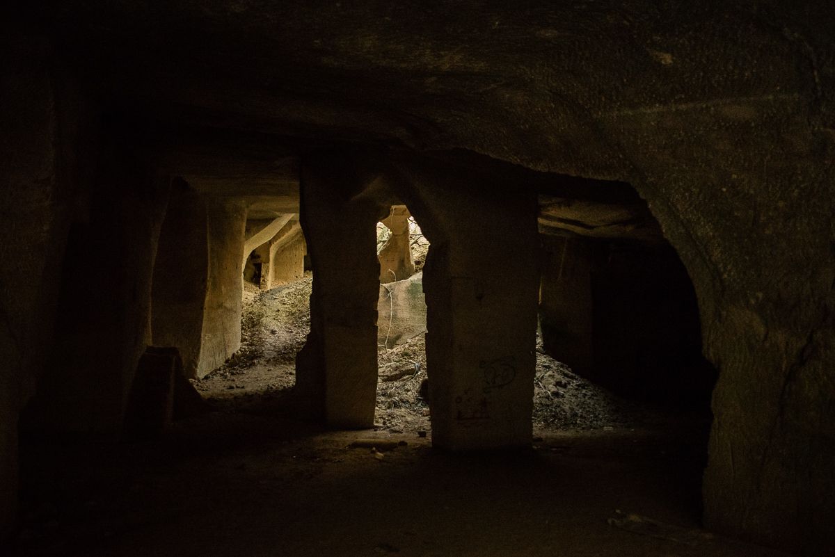 Una de las cuevas canteras de la sierra de San Cristóbal en El Puerto.