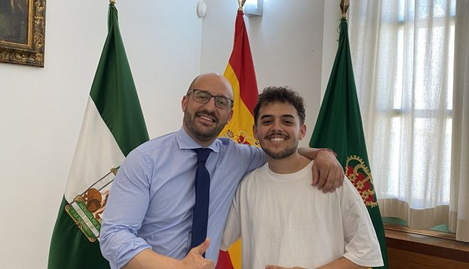 Jaime Jácome junto al alcalde de El Puerto, Germán Beardo.    TWITTER