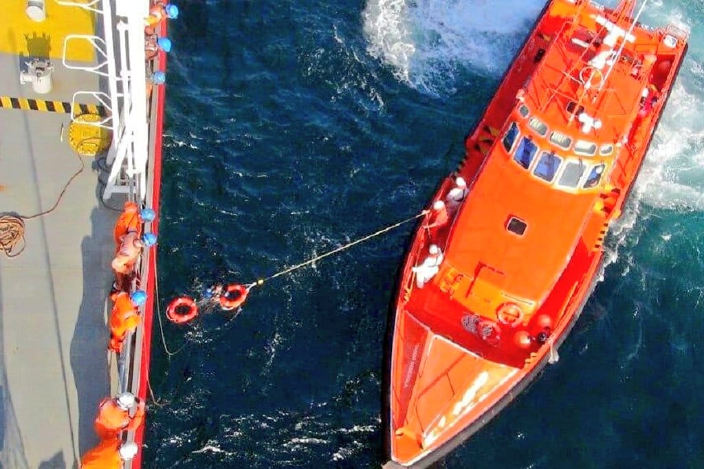 Salvamento Marítimo rescata dos cadáveres en Cabo Trafalgar.Un marinero desaparece tras caer al agua desde un pesquero entre Mazagón y Doñana. FOTO: Archivo Salvamento Marítimo