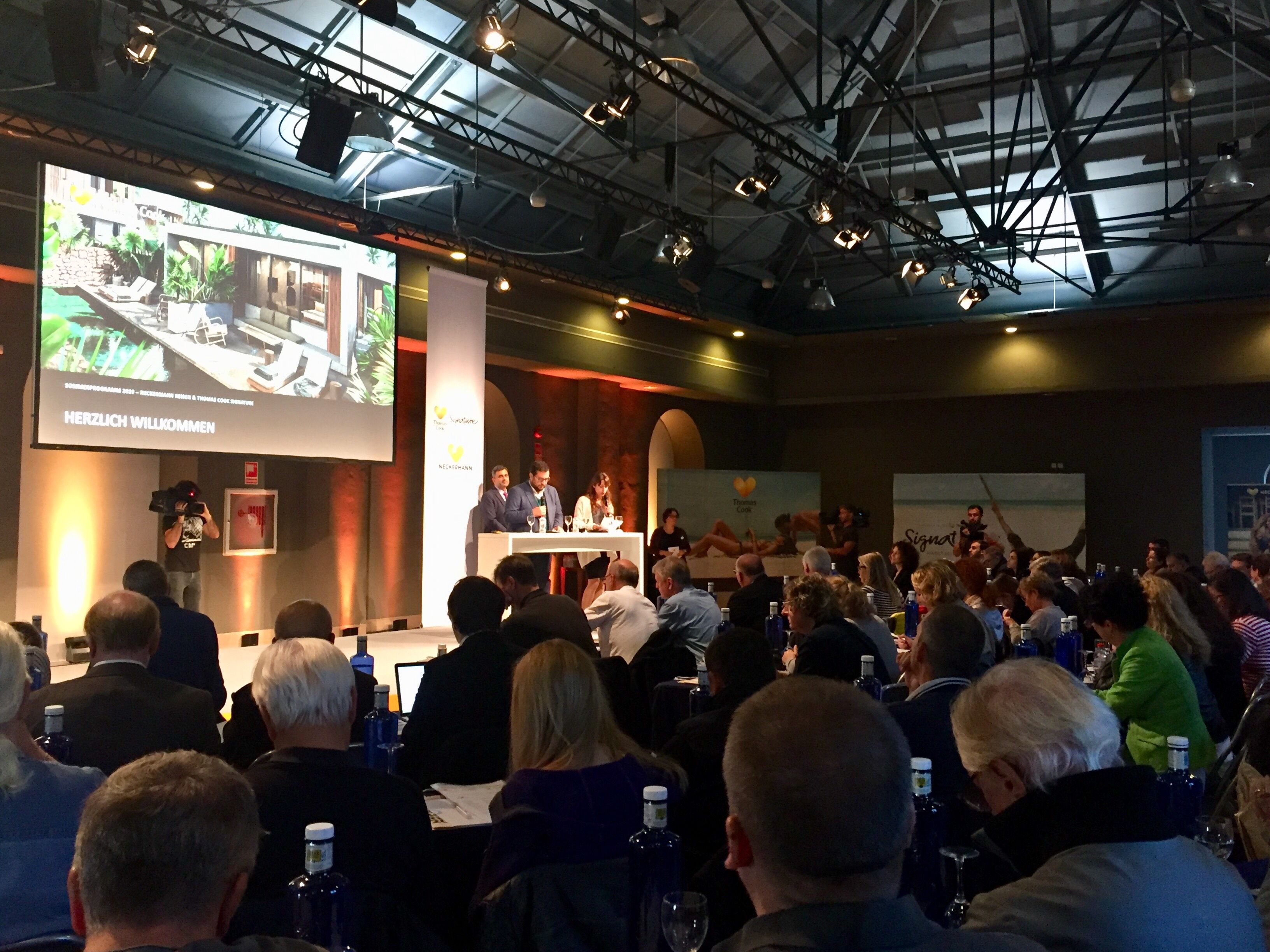 El palacio de congresos de Cádiz recibe a la prensa alemana, 