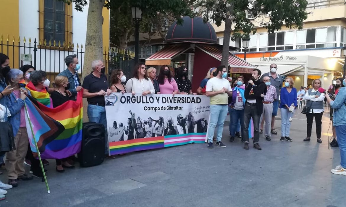 Concentración en apoyo a la joven trans agredida en La Línea.