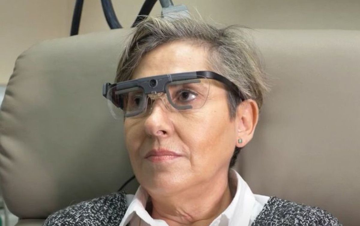 Bernardeta Gómez, paciente con un implante en el cerebro que permite. UMH