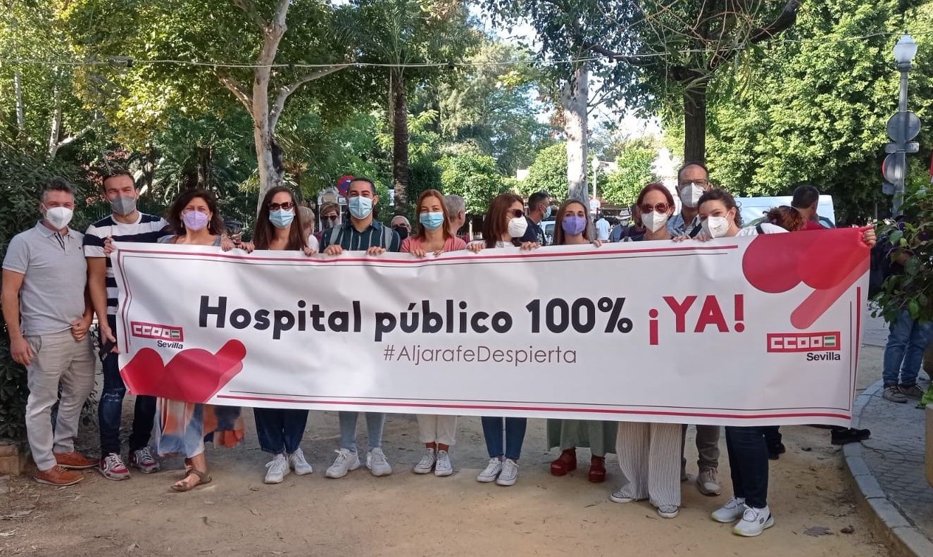 Profesionales del Hospital del Aljarafe, durante una protesta reciente.