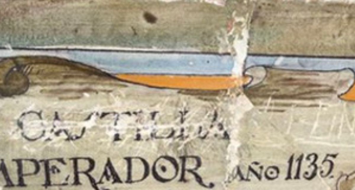 Arañazos en la plaza de España de Sevilla en una de las imágenes que publicó el turista en 'Twitter'.