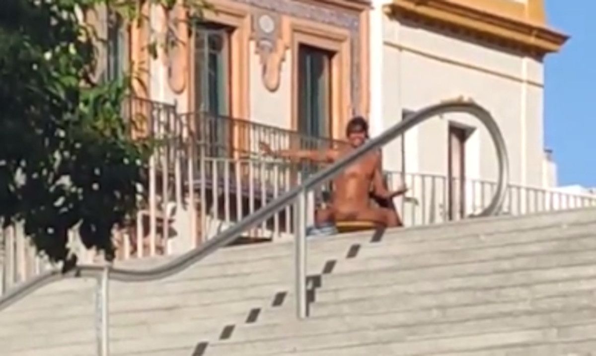Un hombre desnudo, en una imagen de archivo.
