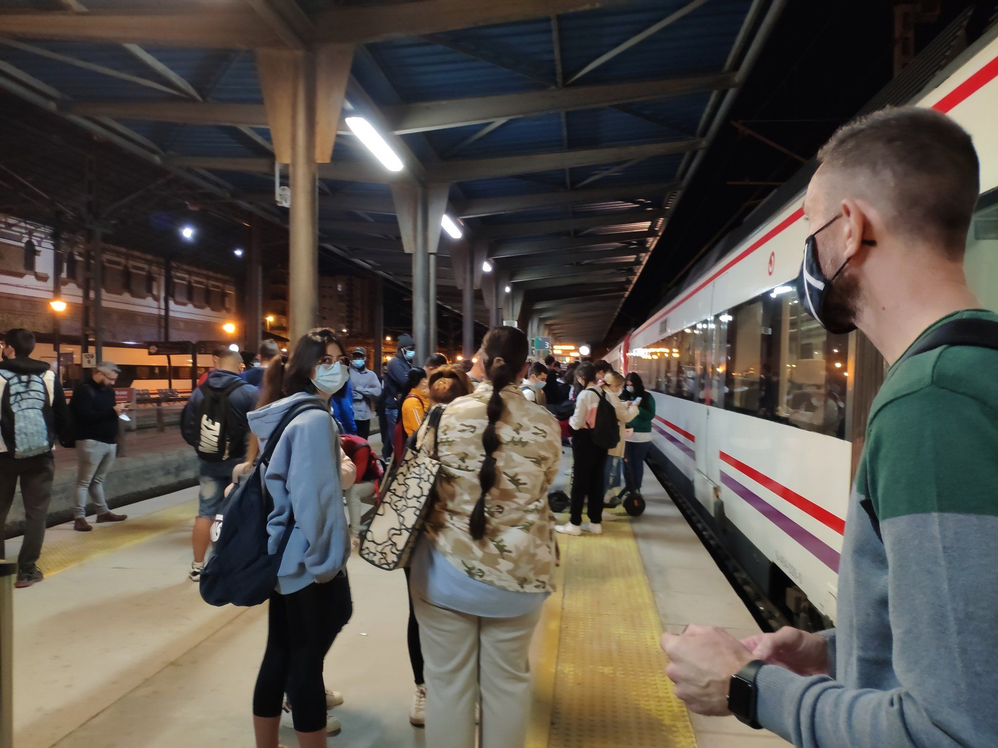 Caótico Cercanías Jerez-Cádiz a primera hora de este martes: "Hoy todo el mundo llegará tarde"