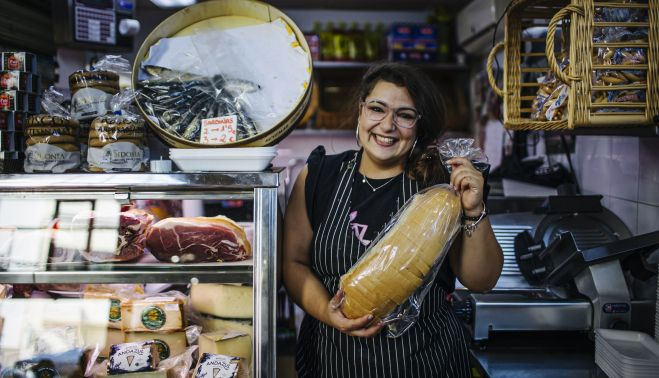 Miriam Álvarez, en su puesto Las Niñas de los Tomates.