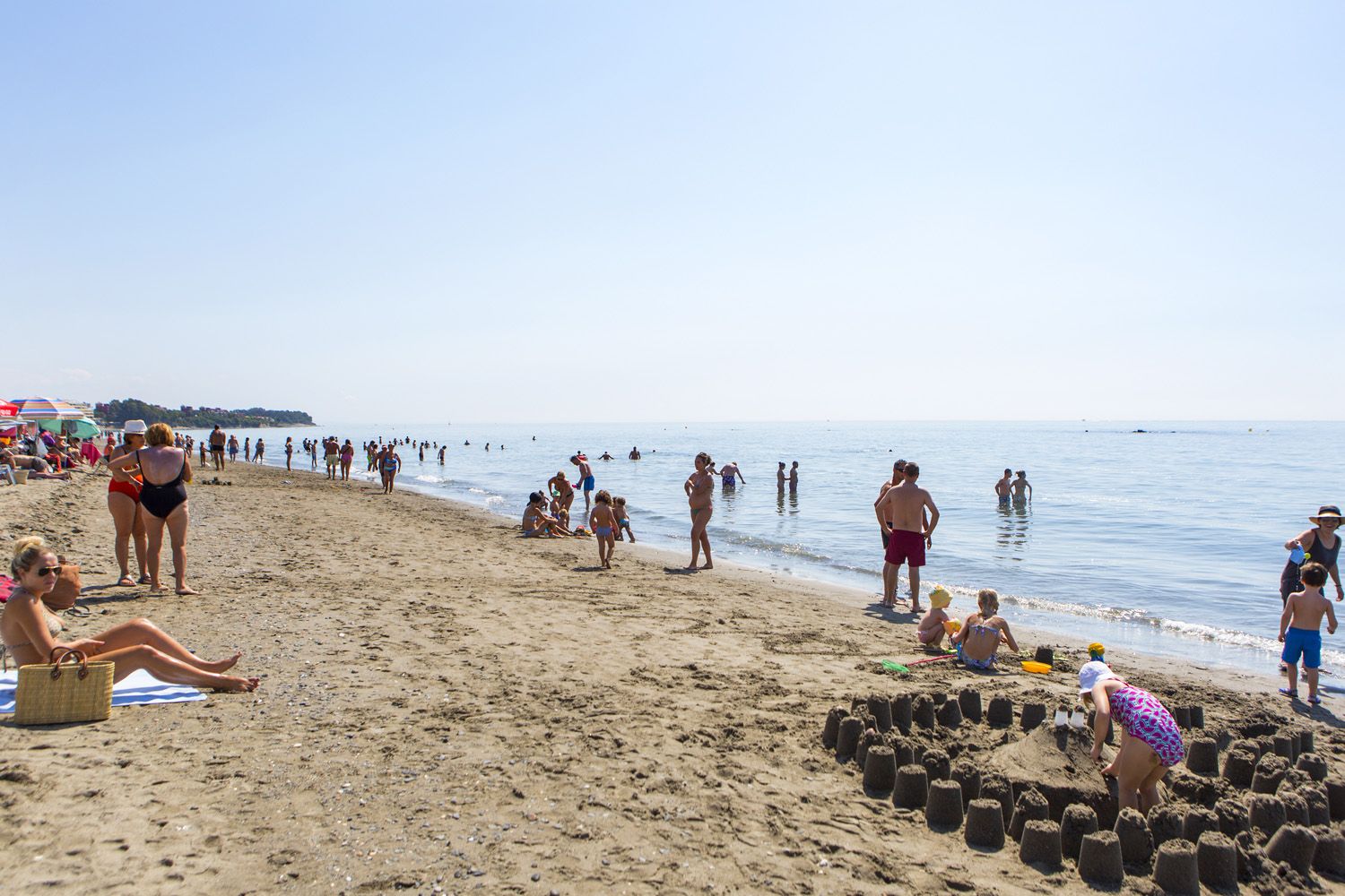 Los valores termométricos vuelven así a cifras más razonables tras la primera ola de calor que ha azotado a la región la pasada semana con temperatura por encima incluso de los 40 grados en la zona del Valle del Guadalquivir