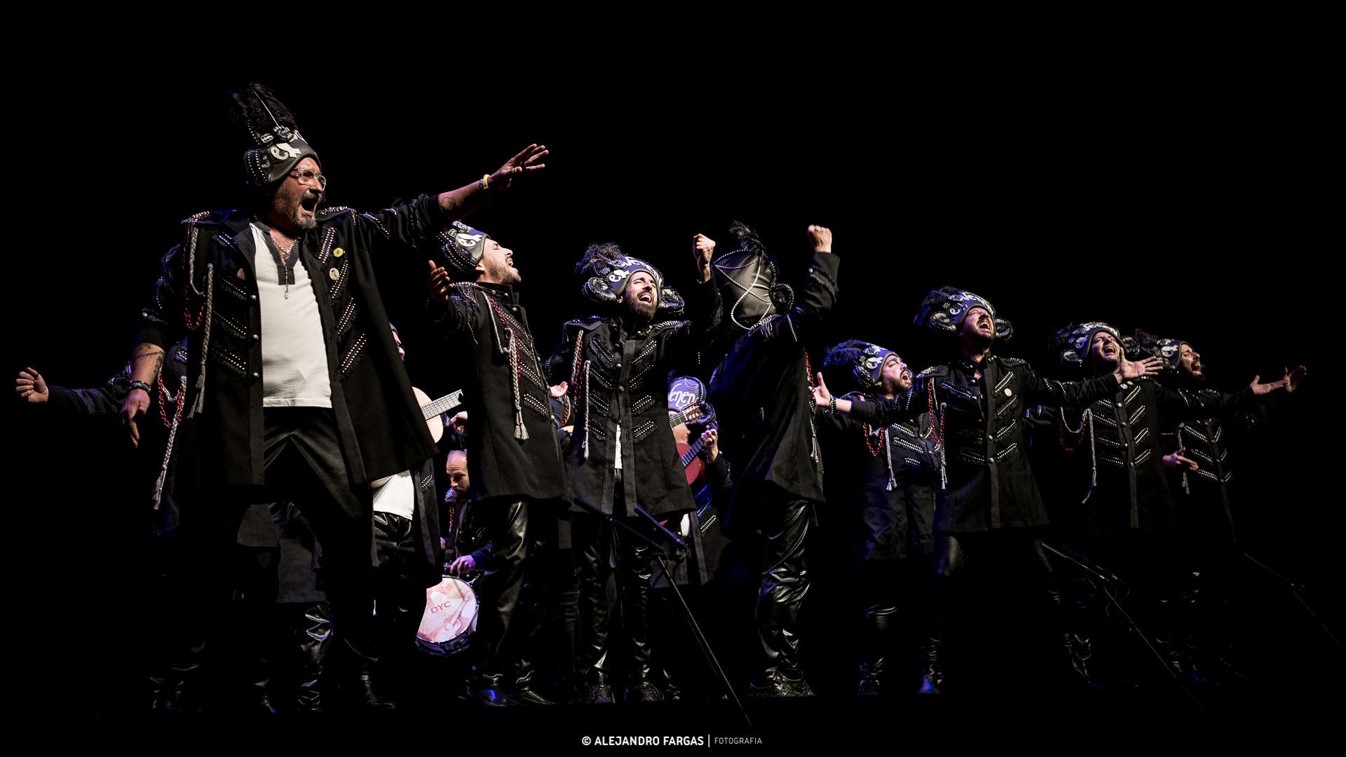 Una actuación de La eterna banda del Capitán Canalla.