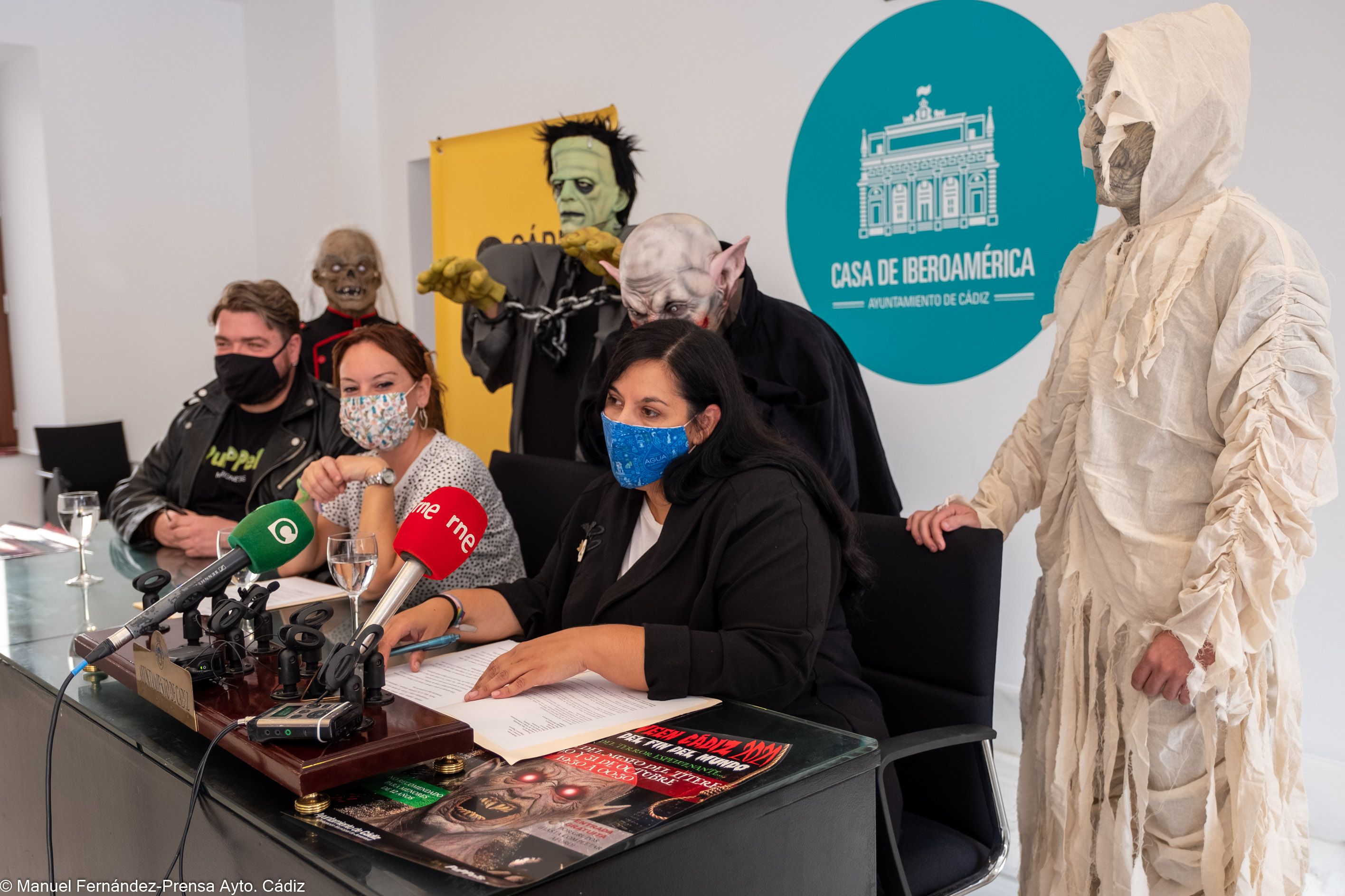 El Ayuntamiento de Cádiz presenta los actos para celebrar Halloween.