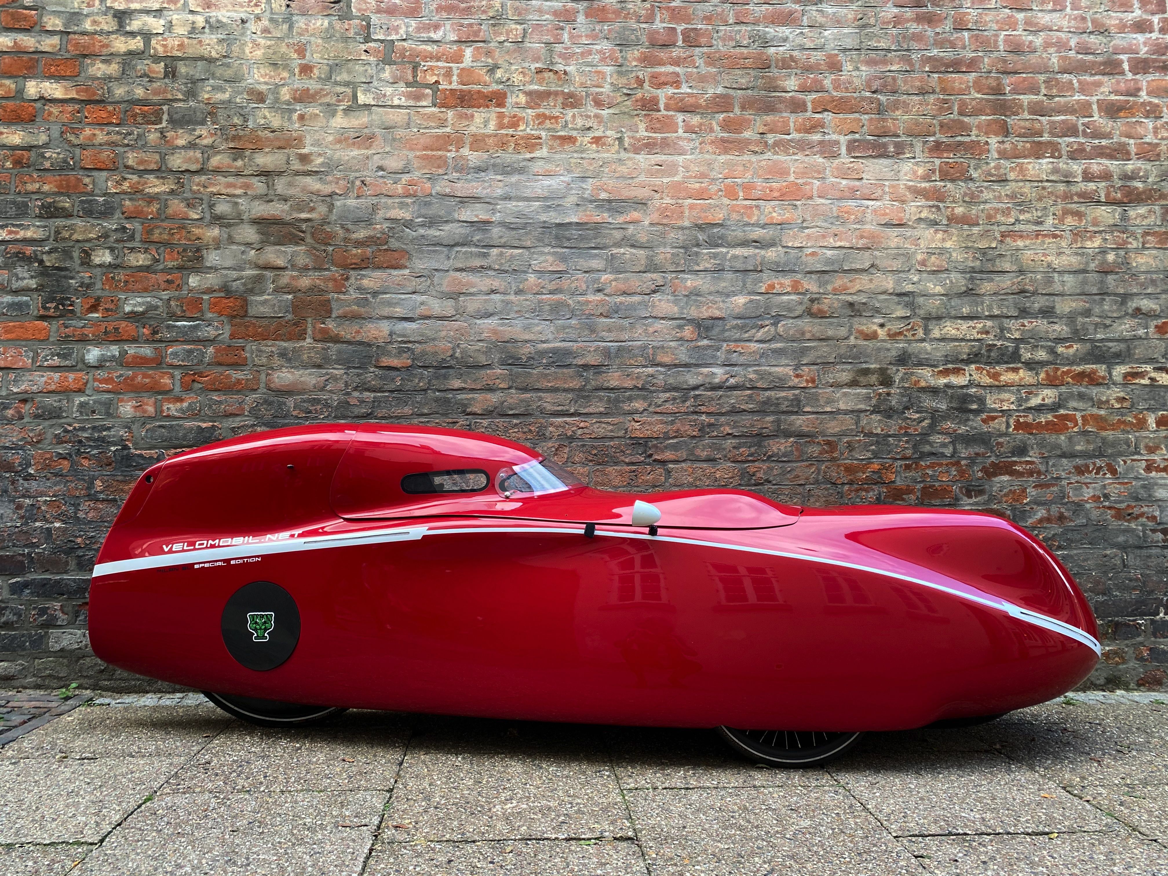 Vehículo a pedales. Glasgow-Roma: cumbres borrascas