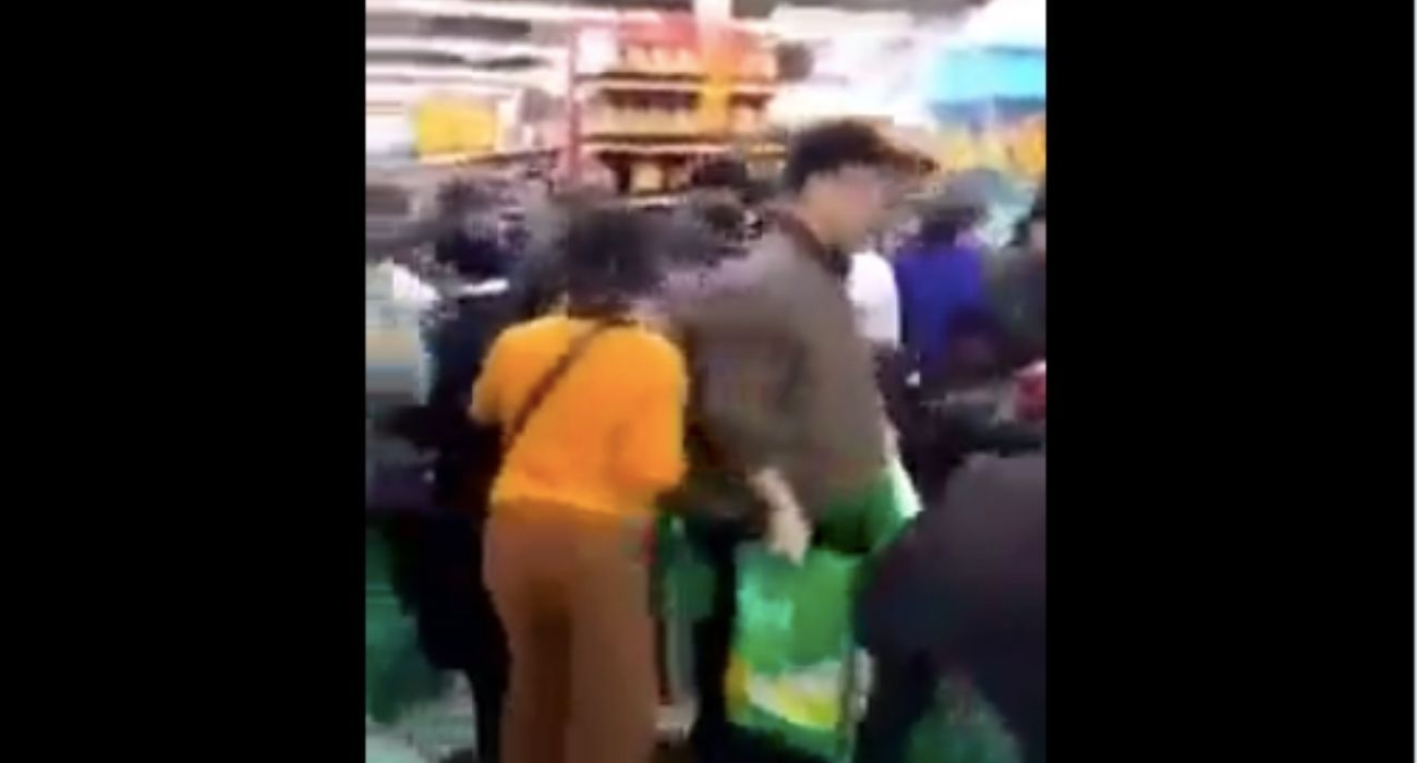 Imagen del caos en un supermercado chino.