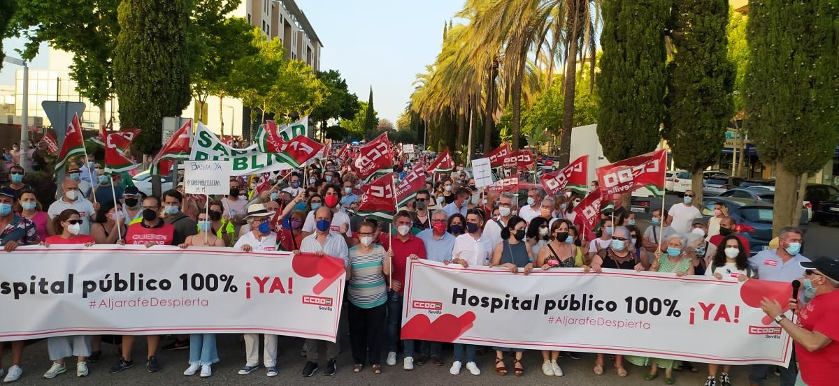 Una de las manifestaciones que pedían que el Hospital del Aljarafe sea 100% público.