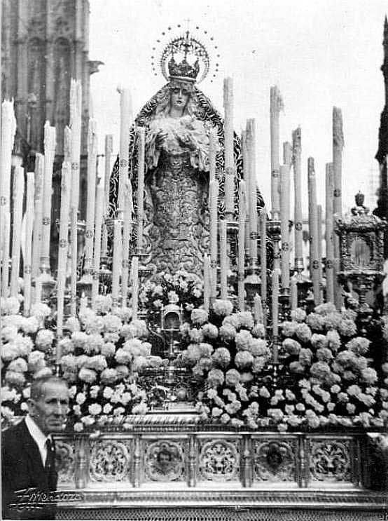 La Virgen del Valle en 1946. Foto de la Hermandad del Valle. 