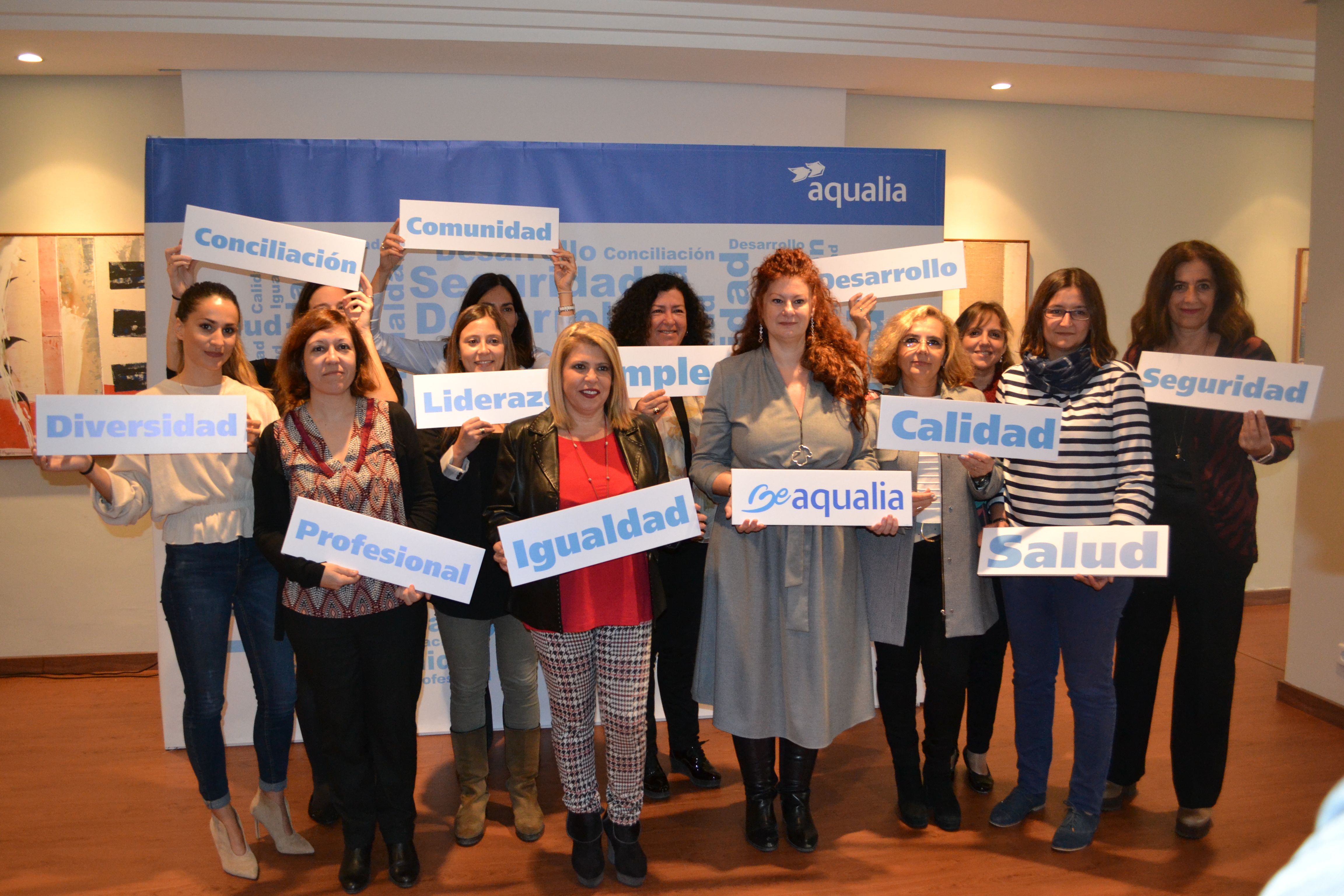 Clausura del proyecto mentoring de Aqualia en Jerez, con la alcaldesa Mamen Sánchez. FOTO: AQUALIA. 