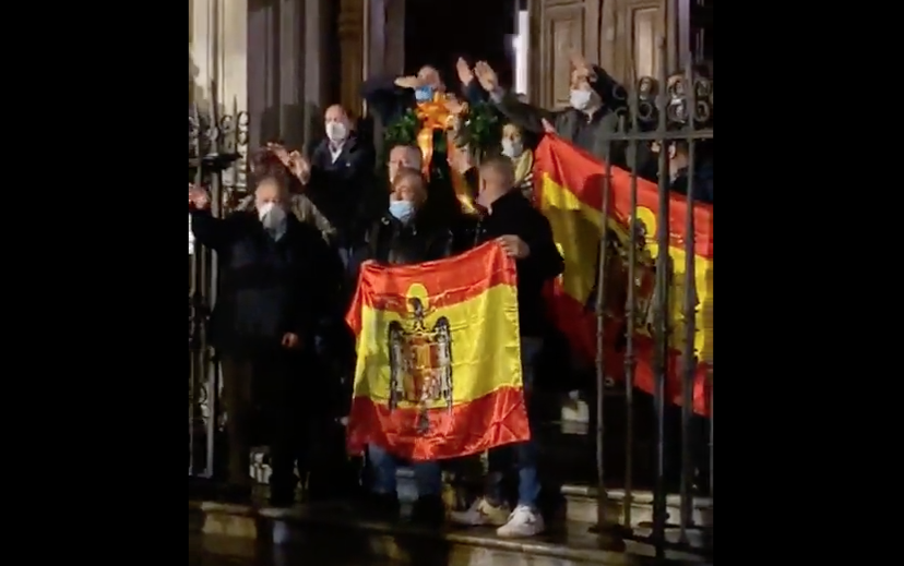 Asistentes a la misa en honor a Franco celebrada en Granada a la que asistió Pablo Casado.