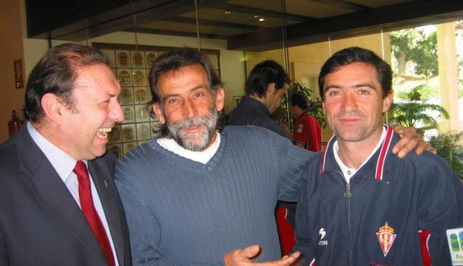 Junto al inolvidable Quini y Marcelino, actual entrenador del Athletic de Bilbao.
