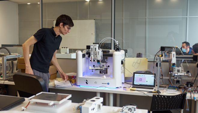 Taller de fabricación de las Bio- impresoras 3D.   Constantino Ruiz