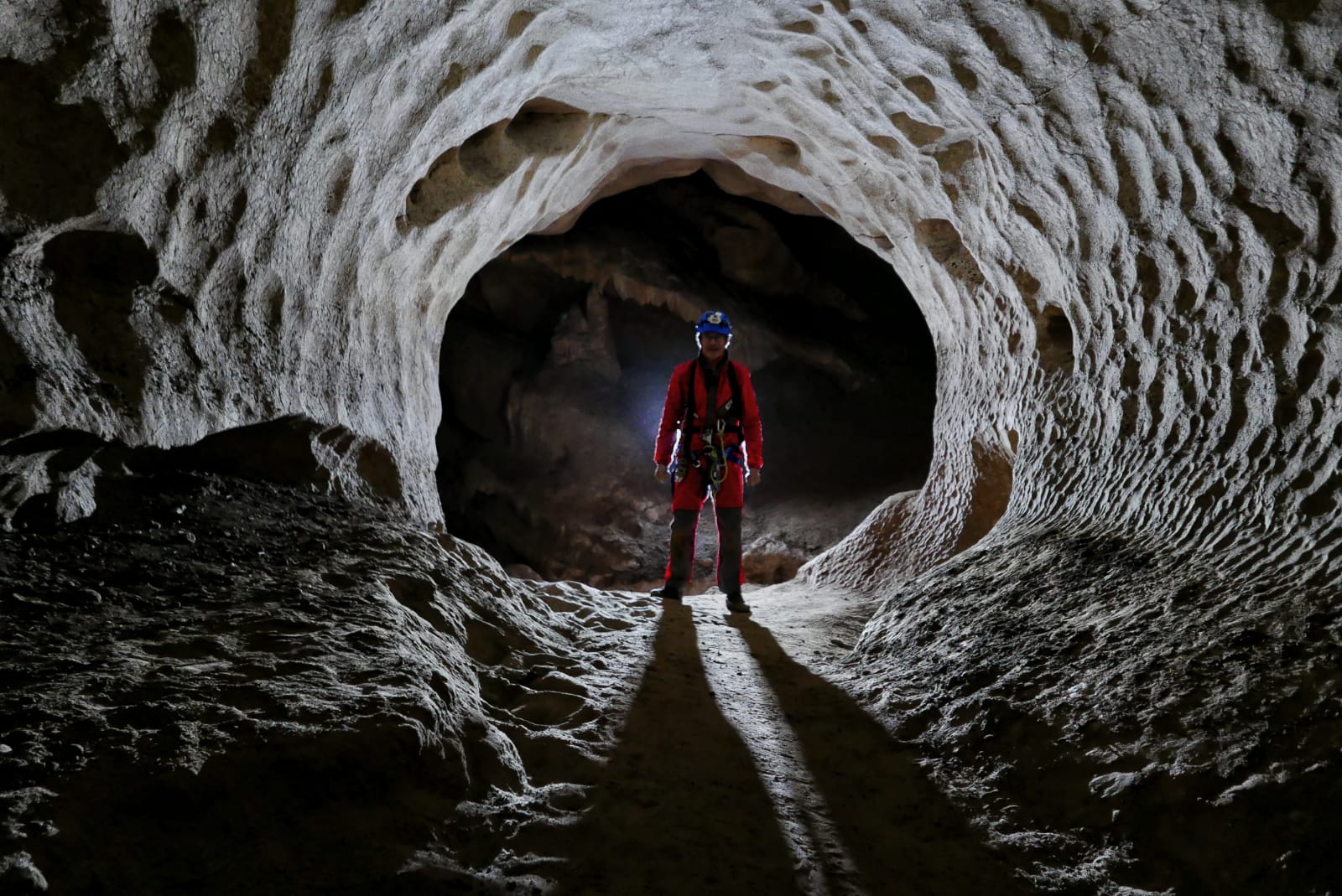 Un espeleólogo del GIEX. Foto: GIEX.