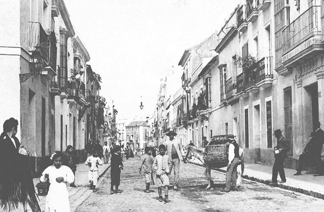 El barrio de Triana antes de la desmantelación de su gitanería en una foto del archivo de Ricardo Pachón.