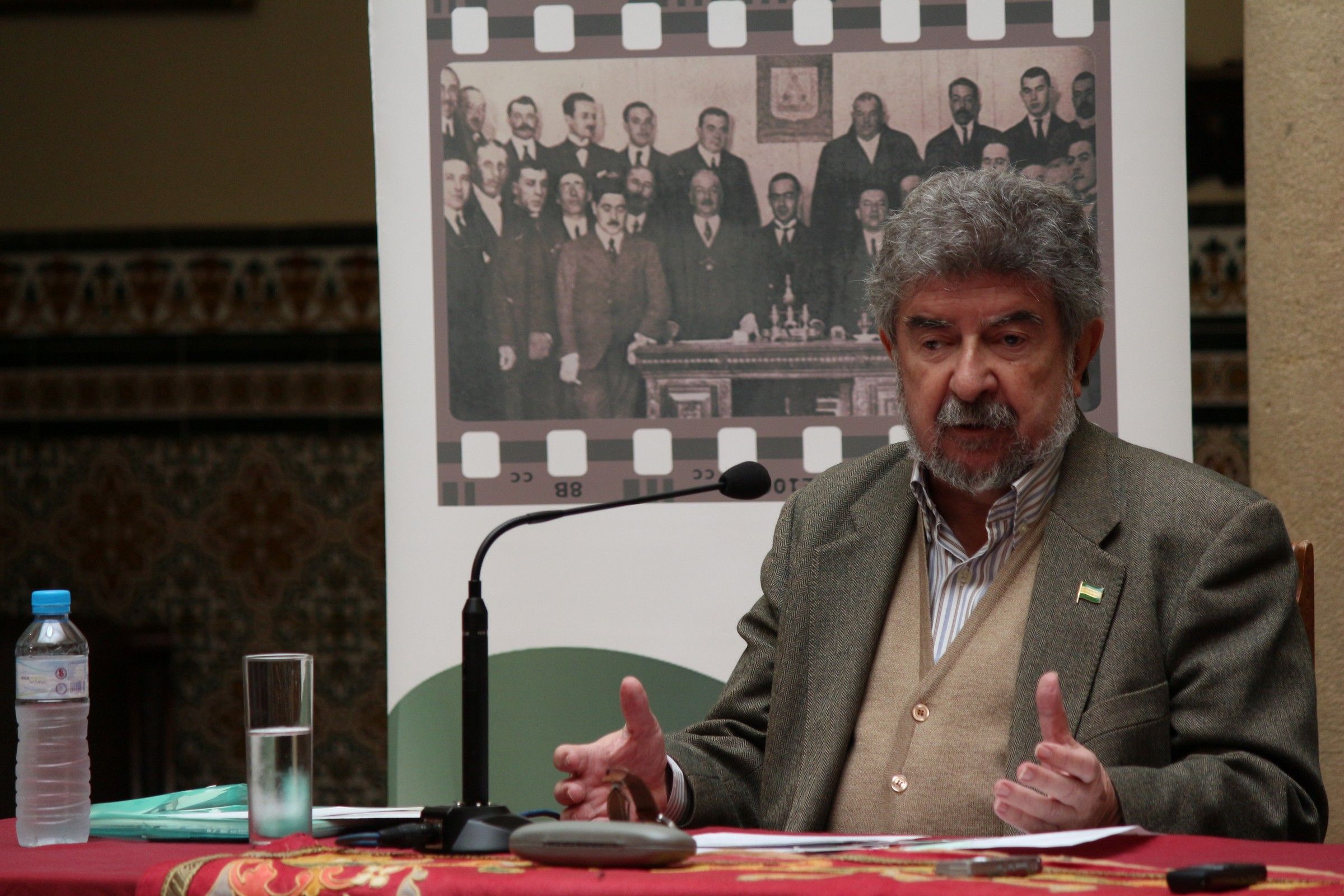 Isidoro Moreno durante la conferencia inaugural del XVI Congreso de la Fundación Blas Infante en Ronda. Foto: Sebastián Chilla.