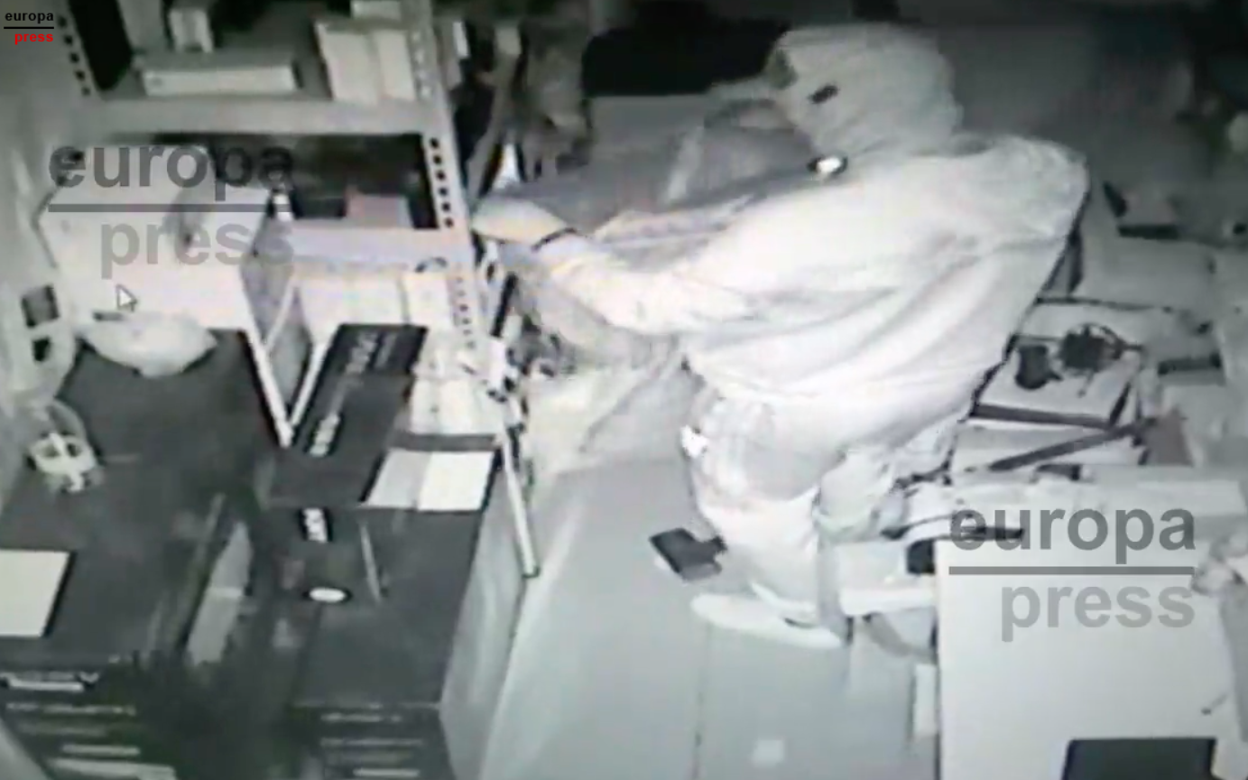 La banda BMW durante uno de los robos. 